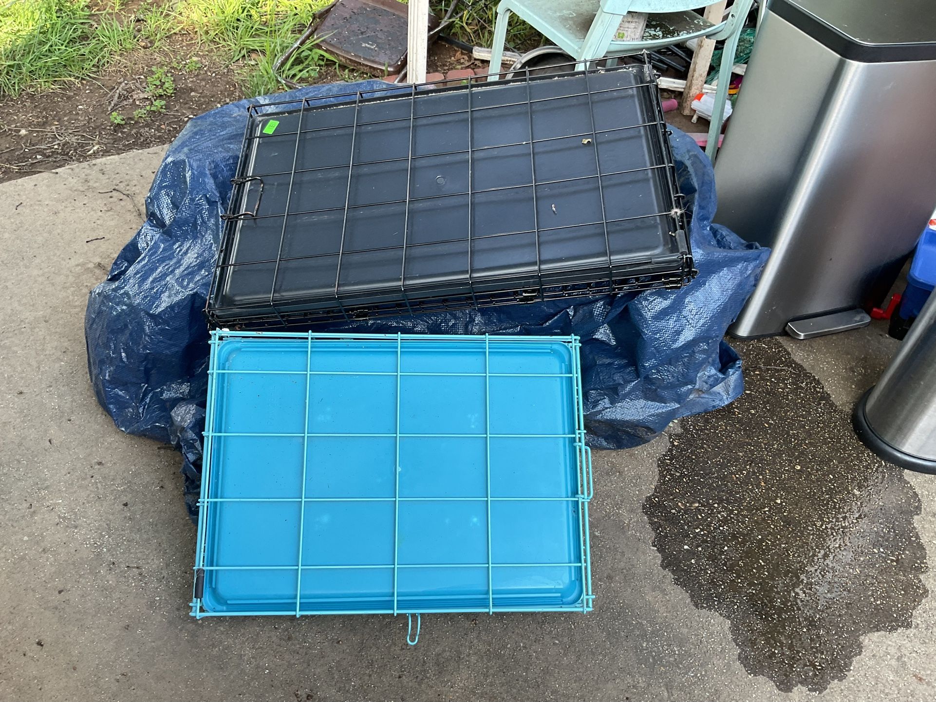 Two Pets Crate ( The Black 30” Long X 19” Wide X  21” High) ( Blue 24” Long X 17” Wide X 19” High)  (NO SHIPPING) $20 Each