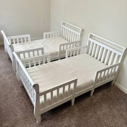 Toddler Crib , White Color 
