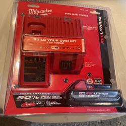 Milwaukee Red Lithium Cp3.0 Battery And Kit 