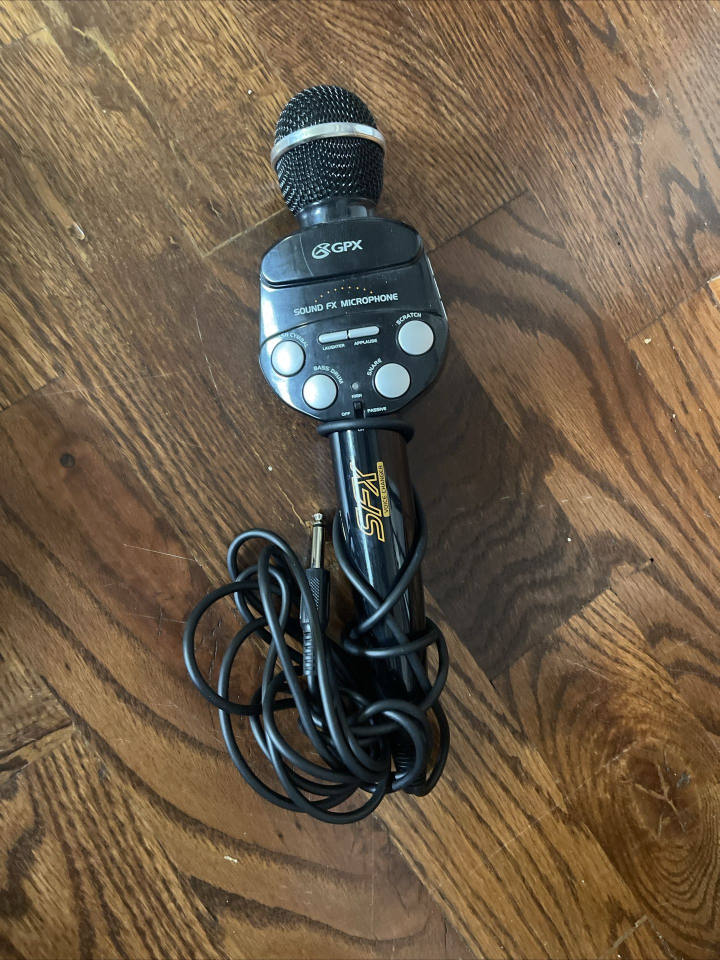 Karoake GPX Sound FX Microphone With Special Effects And Voice Changer