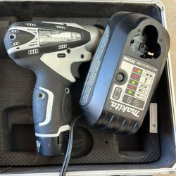 Makita Electric Drill Handheld With Charger In Case