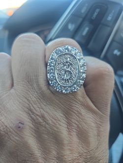 925 100% Silver Diamond Ring Size 11.