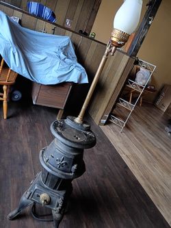 Pot belly stove/lamp