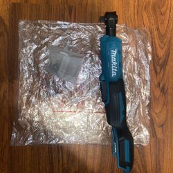 (1) Makita 18v 3/8 - 1/4” Square Driver Ratchet (XRW01)
