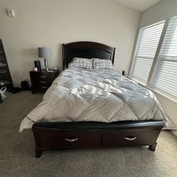 Queen 3 Pc Bedroom Set ( New Mattress Included )