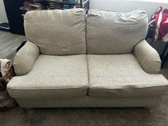 Mor Loveseat and ottoman/coffee table
