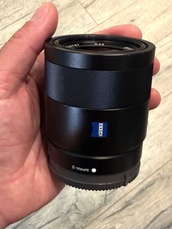 Sony FE 55mm / F1.8 Zeiss T* Lens