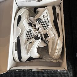 Air Jordan 4 Military Black Sz 9