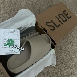 Yeezy Slide 