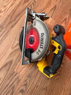Dewaft circular saw