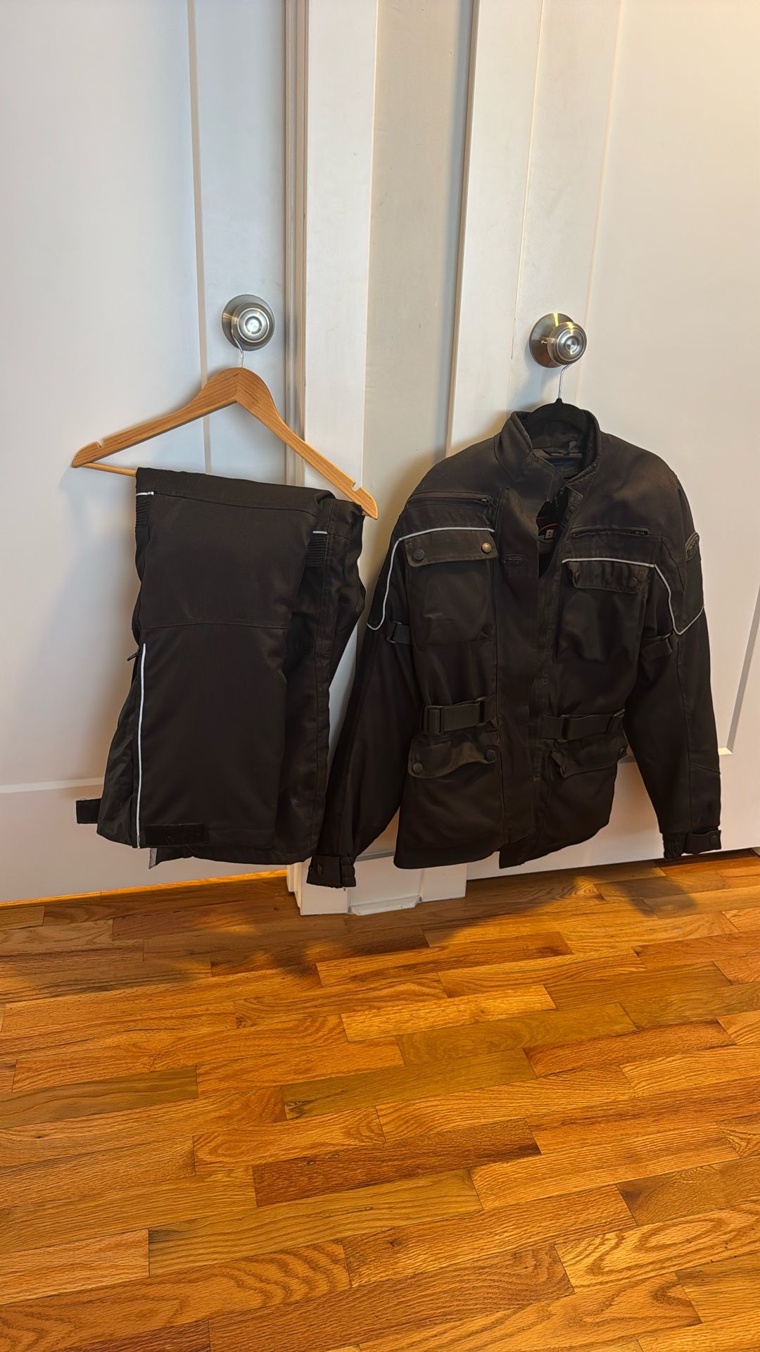 BiLT Women’s Small Motorcycle Jacket and Pants