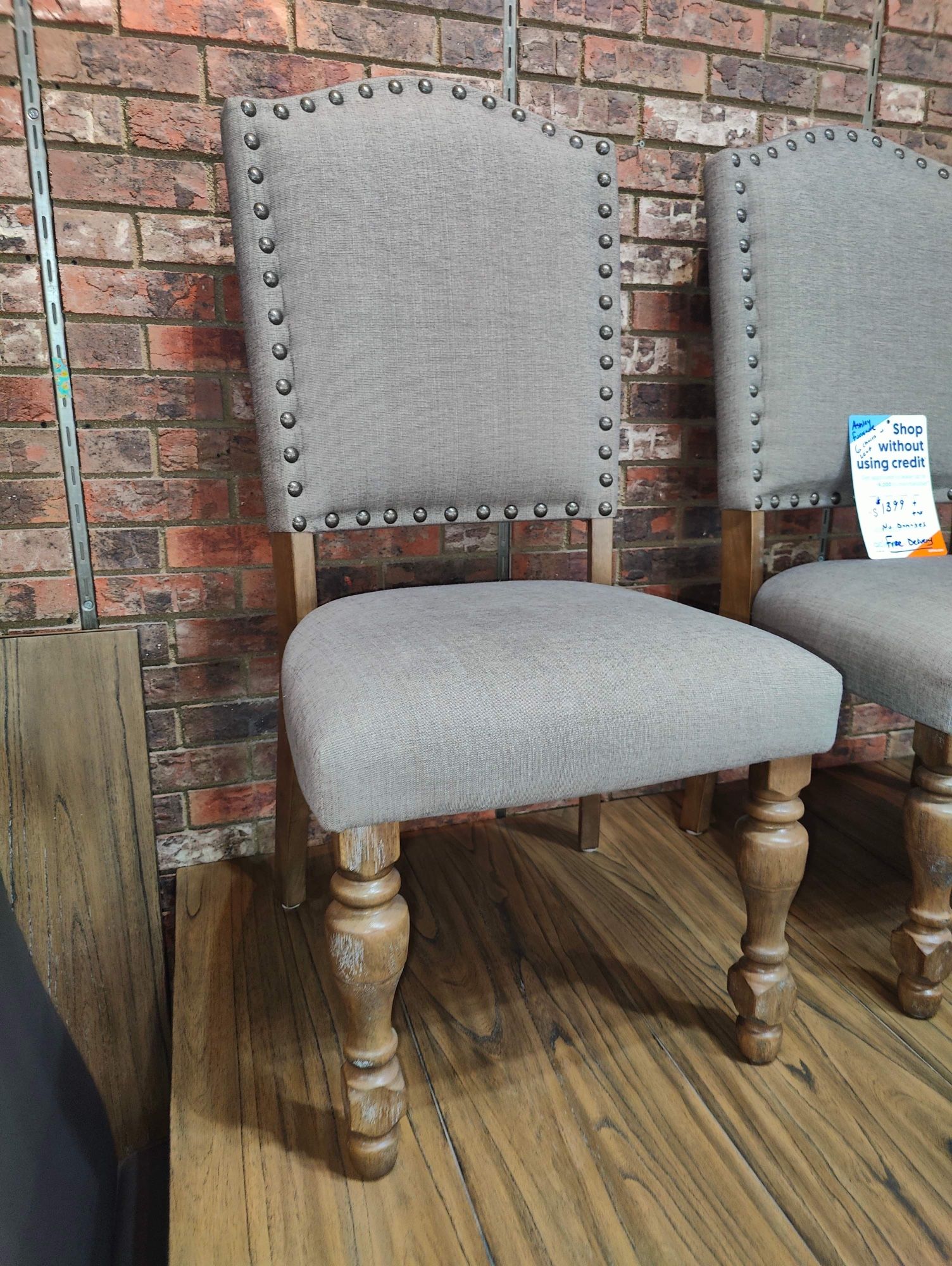 Ashley Johnelle dining table w/ leaf and 6 chairs set ( FREE DELIVERY