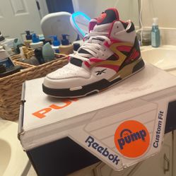 Reebok Pumps size 11.5