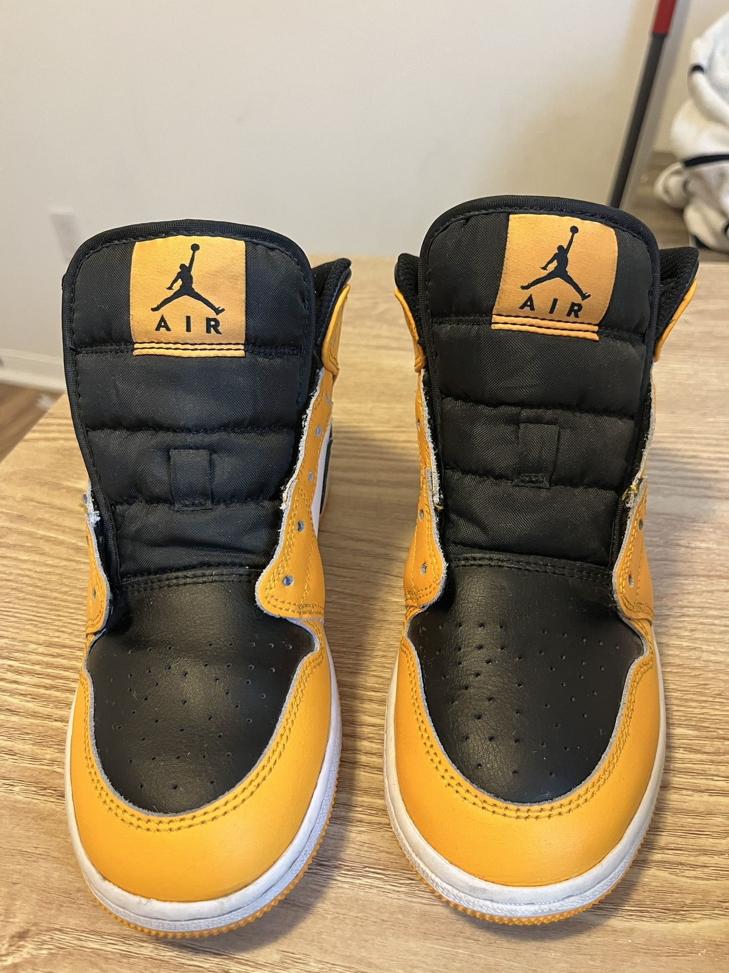 jordan 1 taxis