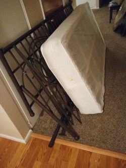 Day Bed Frame Jus The Black Frame Is Available Hmu Need It Gone The Mattress Is Sold $30
