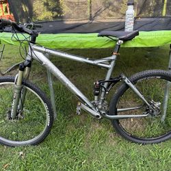 Trek Fuel EX8 