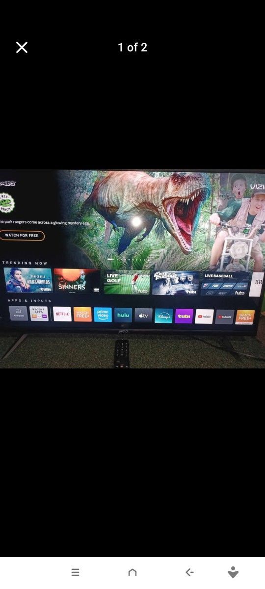 Visio 40' Smart TV With Remote/Box