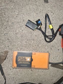 Pedal Commander Throttle Controller with Harness