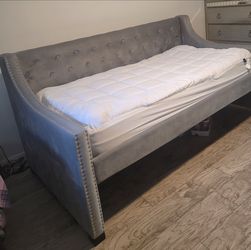 Twin Bed- Like New
