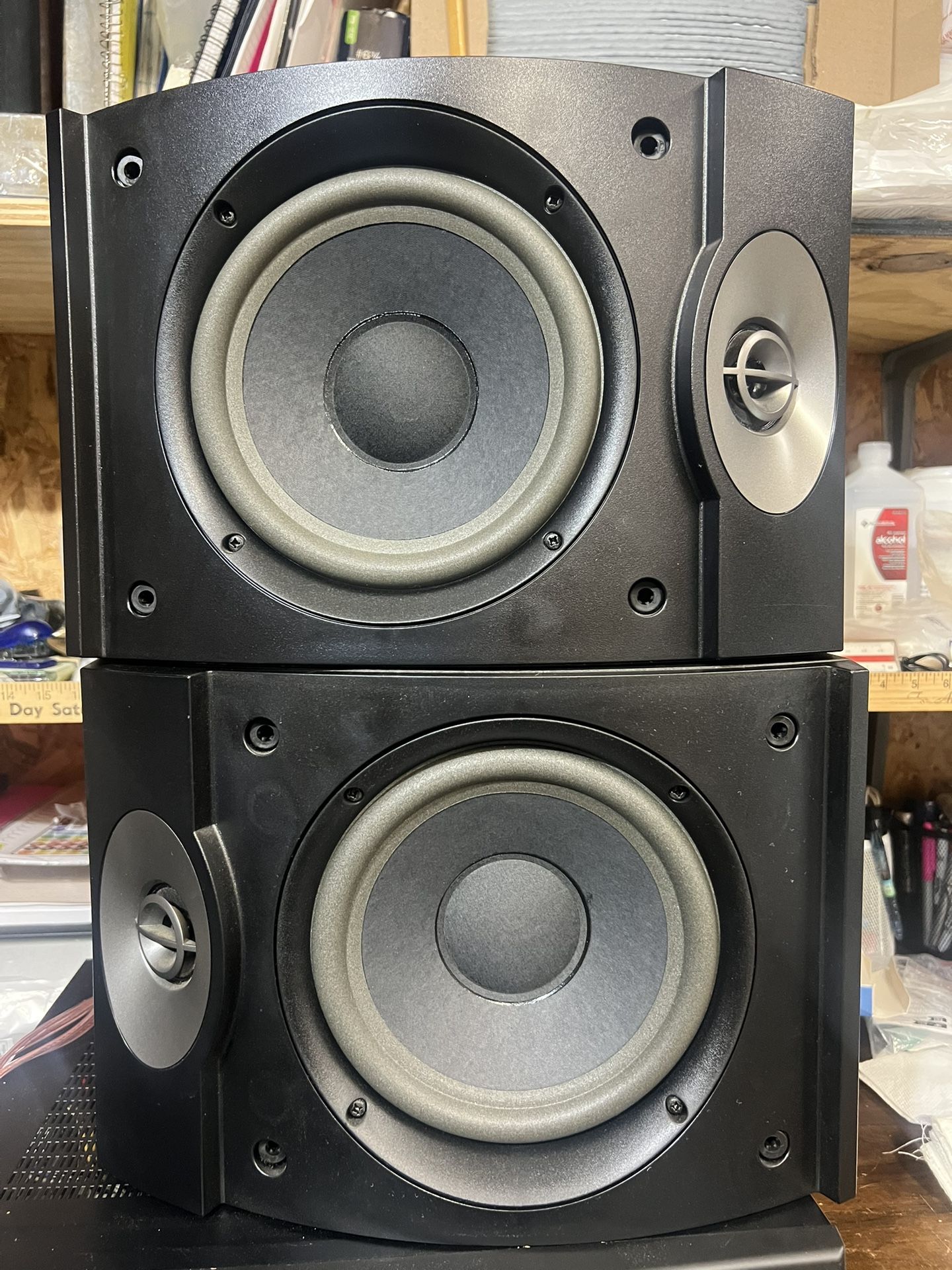 Bose 301 Series V Speaker Pair. *Sound Great and Very Good Condition