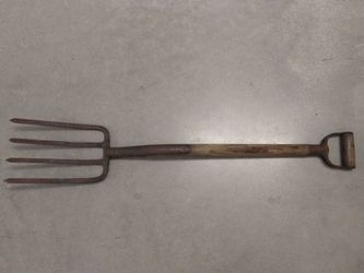 Early 20th Century English Garden 4 Prong Fork
