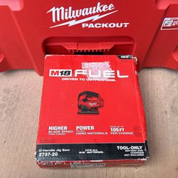 Milwaukee Fuel M18 D-handle Jig Saw 