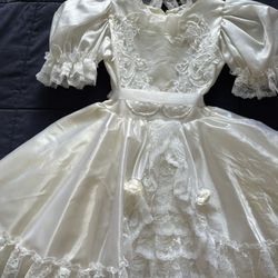 It’s A Beautiful White Dress For Little Girl For Easter In Size 6 