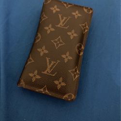 LV Wallet / Check Book
