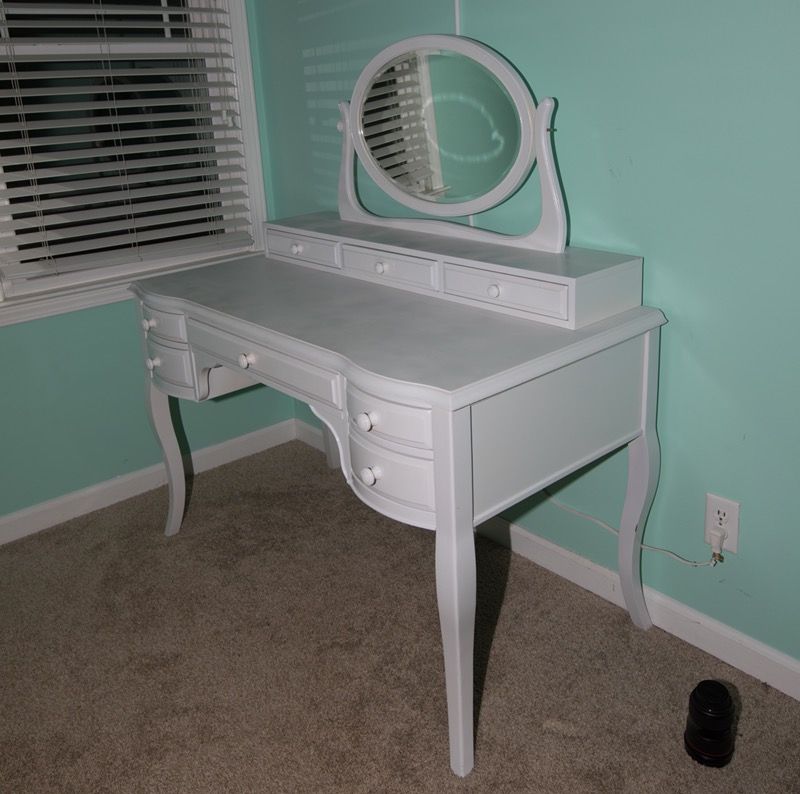 Pottery Barn Teen Lilac Desk and Vanity Mirror/Hutch for Sale in