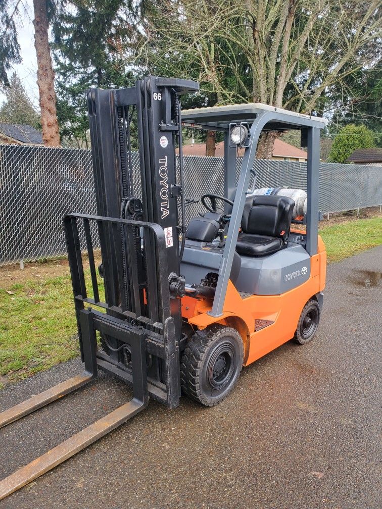 2007 Toyota Forklift 7FGU18