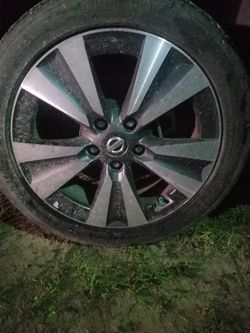 Busco Rin de Sentra 2016-2018 como el de la foto