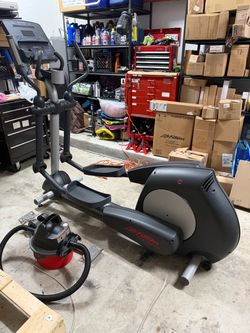 Life Fitness Club Series Elliptical