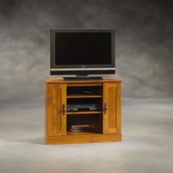 Sander Camber Hill Corner TV Stand Sand Pear 