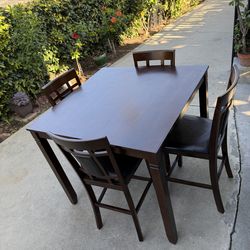 High  dining table with 4 chairs