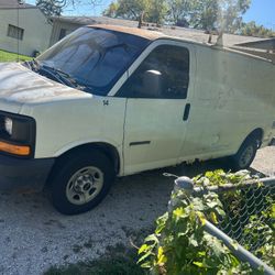 2004 GMC Savana