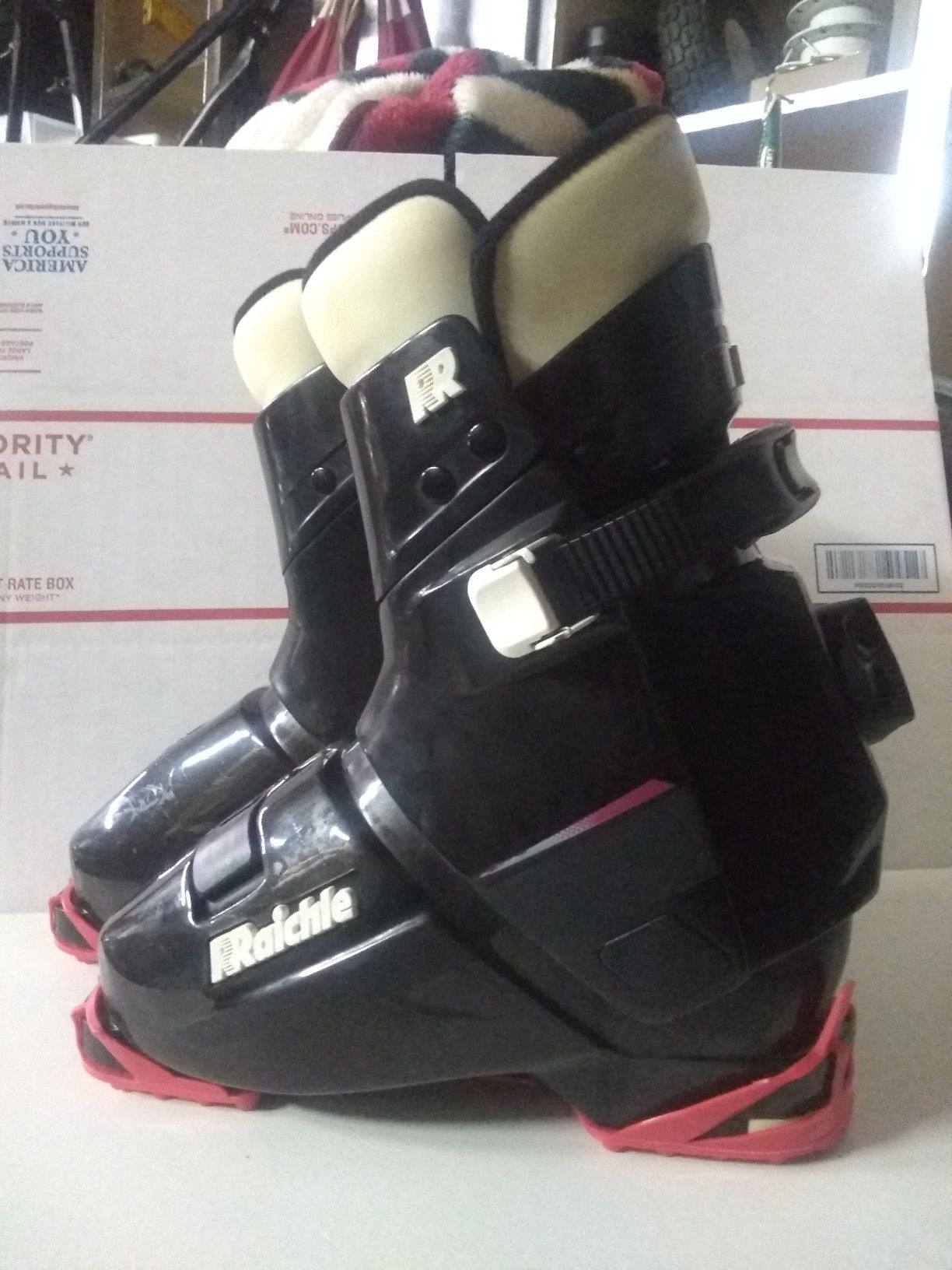 RAICHLE 377-Swiss Design Ski Boots