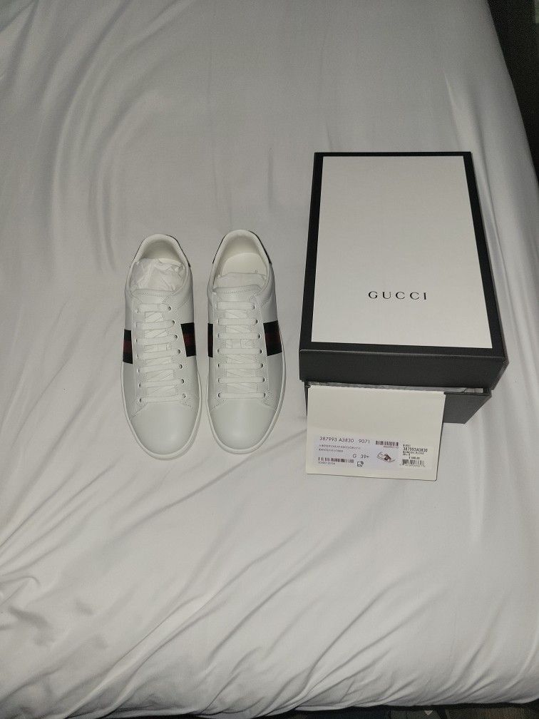 Gucci Ace Crocidile Embossed Sneakers