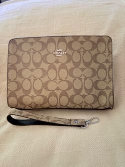Men’s carrying case