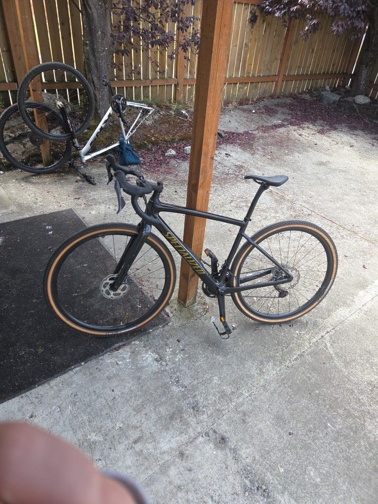 SPECIALIZED DIVERGE FACT CARBON 9R
