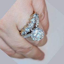 4.50 carat Natural diamonds and real lab grown center diamond