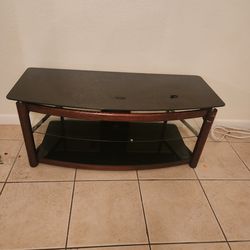 Entertainment center table