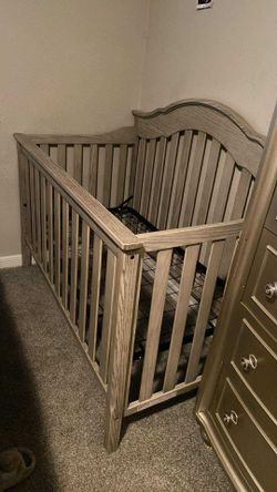 Crib/ Cuna