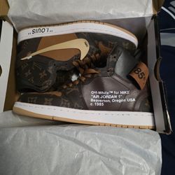 Louis Vuitton Nike Size 8