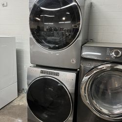 Whirlpool Washer & Electric Dryer Set 🧺⚡