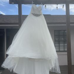 Sweetheart tulle Wedding Dress From David bridal