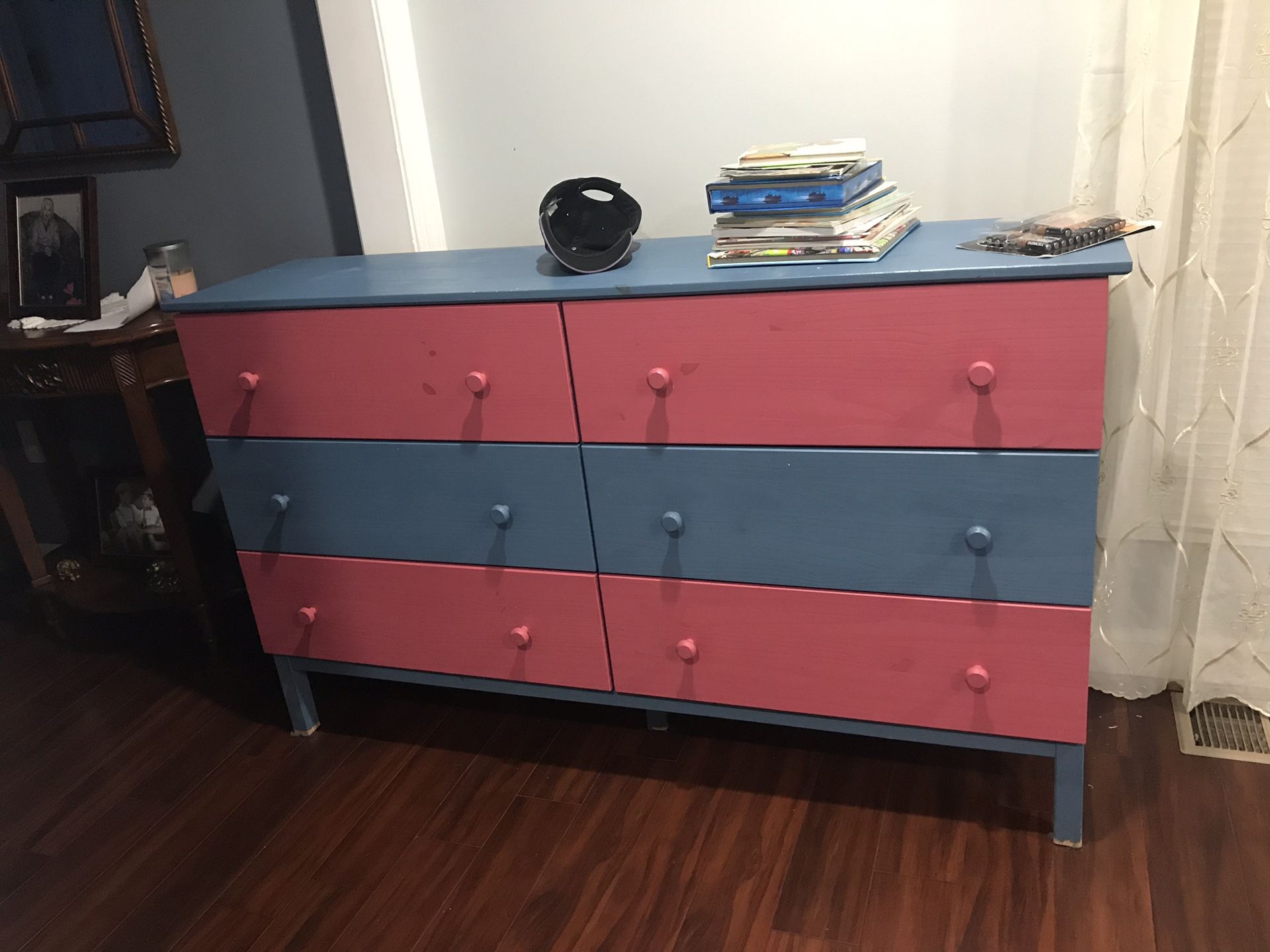 Wood 6 drawer dresser