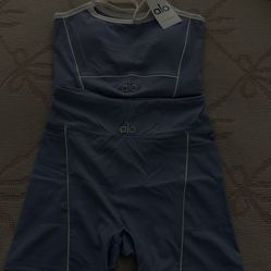 Alo Yoga performance set