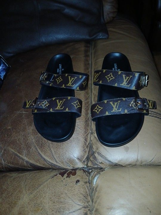 Louisville Vuitton Bom Dia Flat Comfort Mule LV Leather Strap Women's Size  44