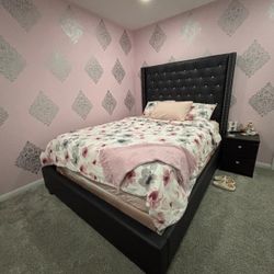 Stylish Black Tufted Bed Frame