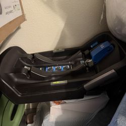 Nuna Car Seat BASE ONLY 